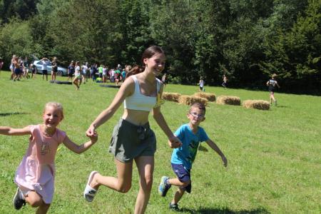 Oratorij Šmartno v Tuhinju 200 pohodnikov na poti (27)